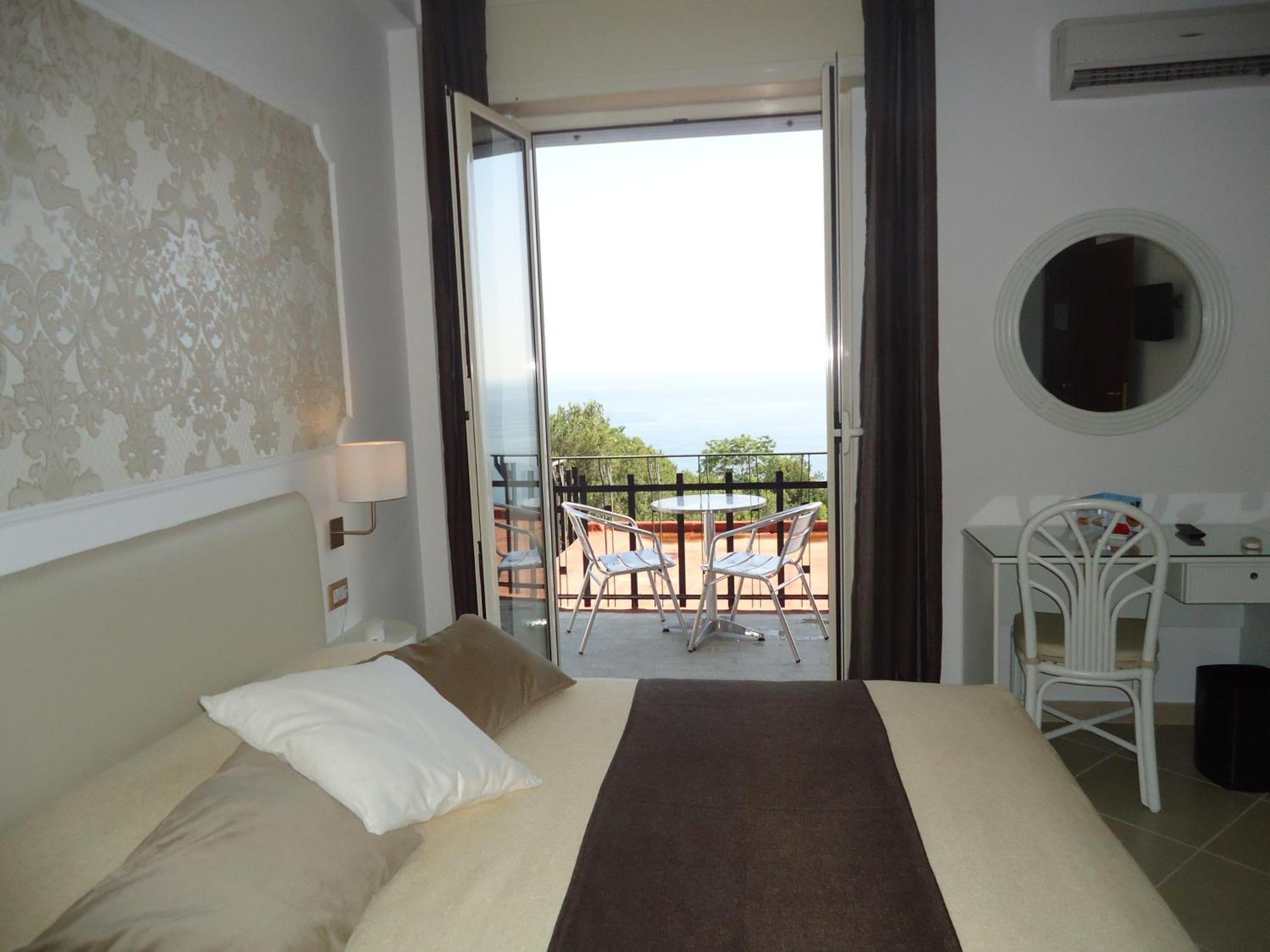 Mini Hotel - Angolo Di Paradiso - Pozzuoli Exterior foto